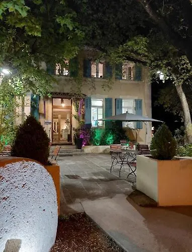 De L'embuissonnade Montfuron