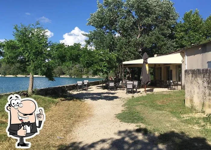 De L'embuissonnade Montfuron